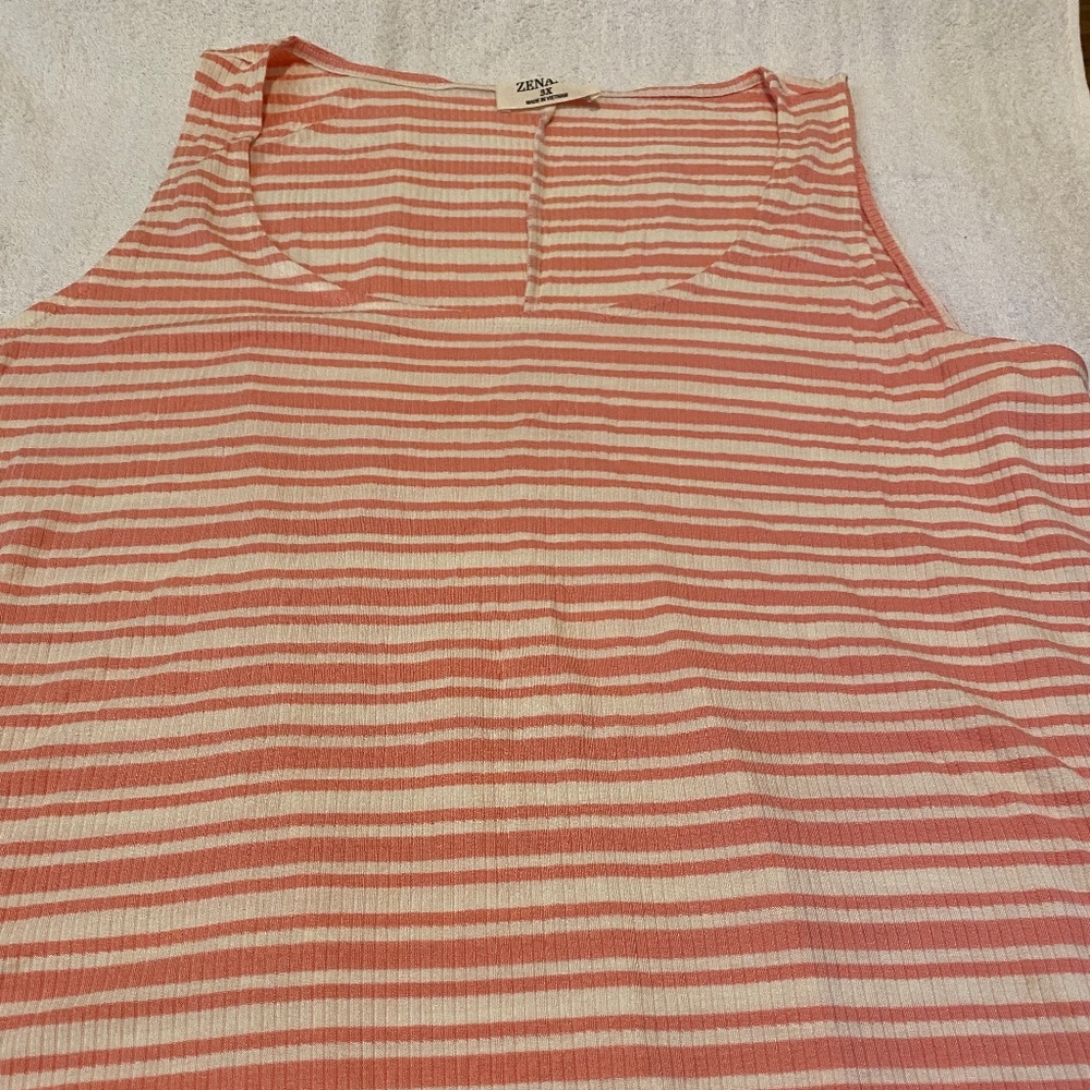 Women’s pink tank top